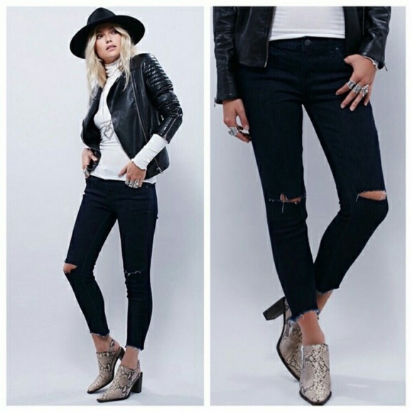 black cropped frayed jeans